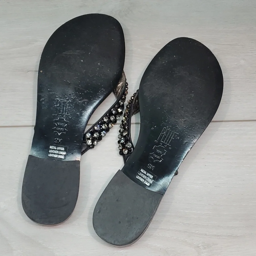 Pelle Moda Womens Rhinestone Strap Thong Sandals Flats Flip flop shoes sz 9M